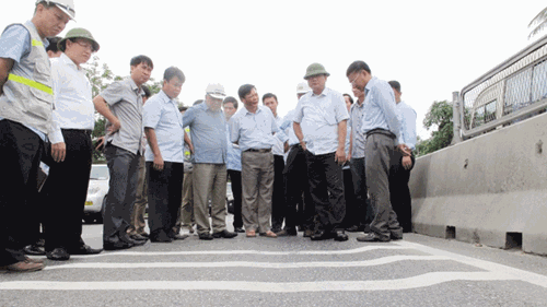 Bộ trưởng Đinh La Thăng: Đường hằn lún là do thi công