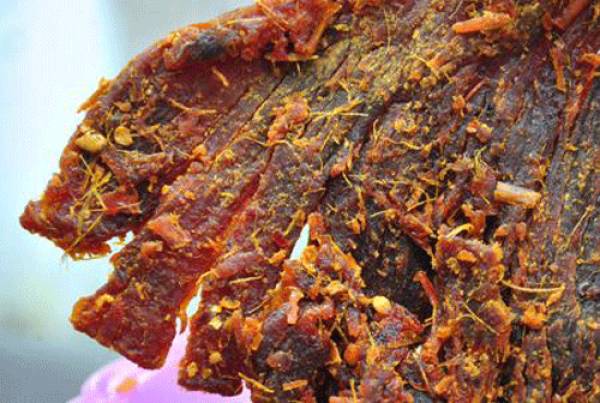 Kinh hãi thịt bò khô làm từ phổi lợn, hóa chất