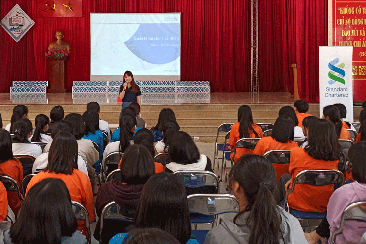Gần 600 học sinh tỉnh Hòa Bình được đào tạo kiến thức tài chính 