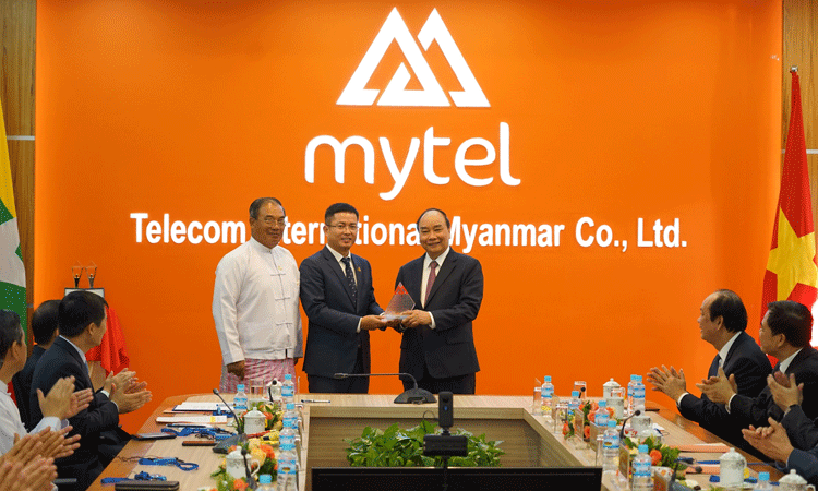 Thủ tướng: Thông qua Viettel, Việt Nam mang công nghệ tiên tiến đến Myanmar