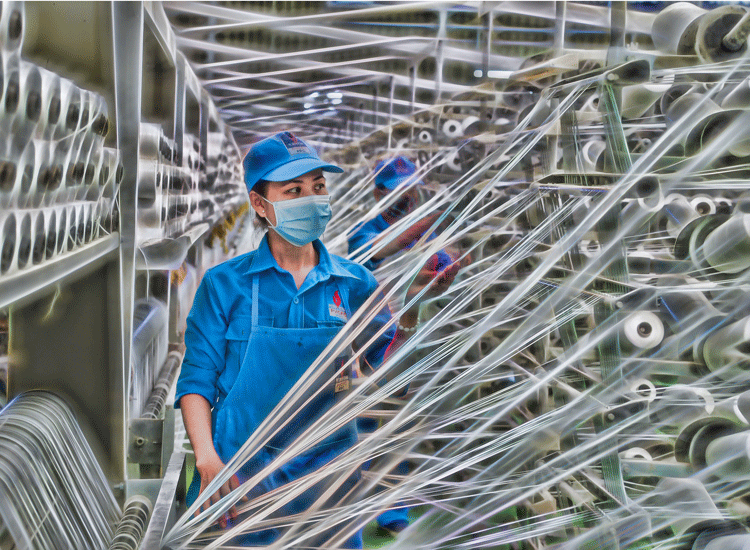 VNPOLY xuất bán 5 tấn sợi DTY sản xuất khẩu trang y tế phòng dịch virus corona