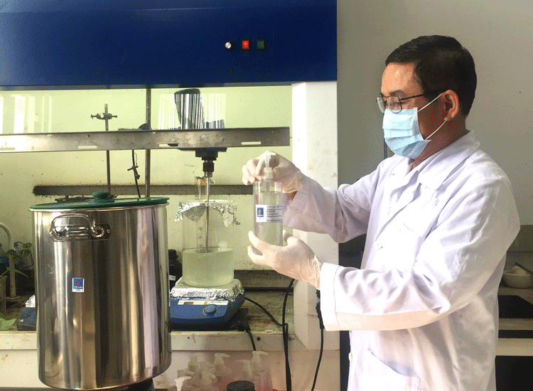 VPI sản xuất nước rửa tay khô sát khuẩn phòng dịch virus corona 