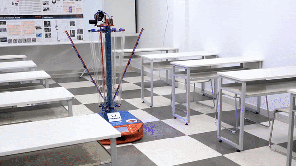 Trường đại học sáng chế robot diệt khuẩn
