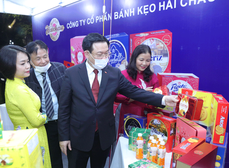 Tuần hàng 'Made in Vietnam- Tinh hoa Việt Nam' lần đầu tiên- Nâng tầm giá trị hàng Việt