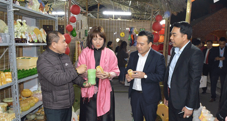 Hội chợ Đặc sản vùng miền Việt Nam - Trải nghiệm không gian đậm chất Tết cổ truyền tại Thủ đô