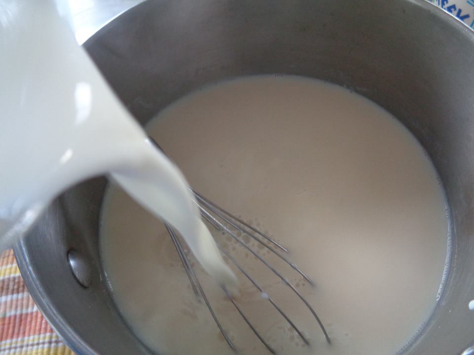 Sữa chua sen mịn màng thơm ngon chống lão hóa cho phái nữ - ảnh 3