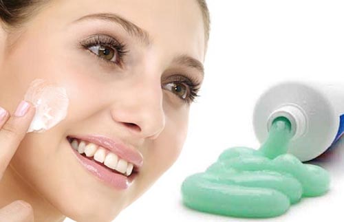 Kem đánh răng có tác dụng rất tốt trong việc trị mụn
