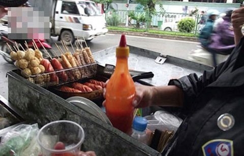 Cục ATVSTP 'bác' thông tin có chất gây nghiện trong thức ăn vỉa hè Hà Nội