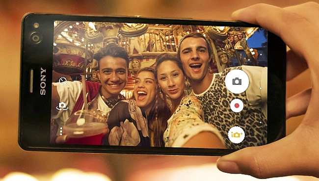 Là smartphone hot nhất tầm trung Xperia C4 nổi bật với chụp hình selfie hàng đầu hiện nay