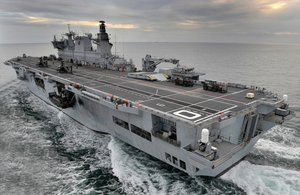 tàu chiến đổ bộ chở trực thăng HMS Ocean sẽ lên đường vào ngày 26/5