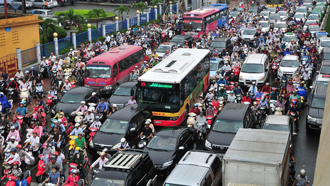 Bên cạnh vấn đề tai nạn giao thông, ngày nghỉ Tết đầu tiên còn ghi nhận tình trạng ùn tắc nghiêm trọng do người dân đổ về quê ăn Tết
