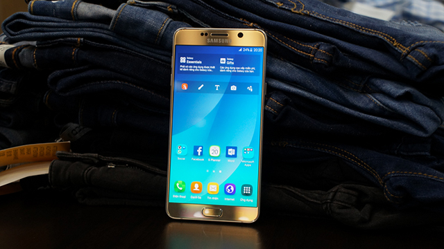 Samsung Galaxy Note 5 có thời lượng pin cực 'khủng'