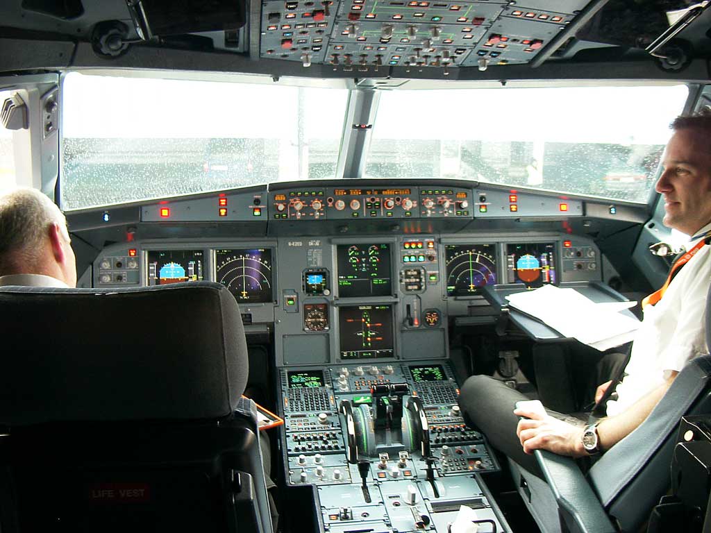 Máy bay Airbus A320 có hệ thống điều khiển vô cùng hiện đại