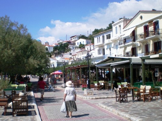 Bí quyết sống lâu của người dân đảo Ikaria 