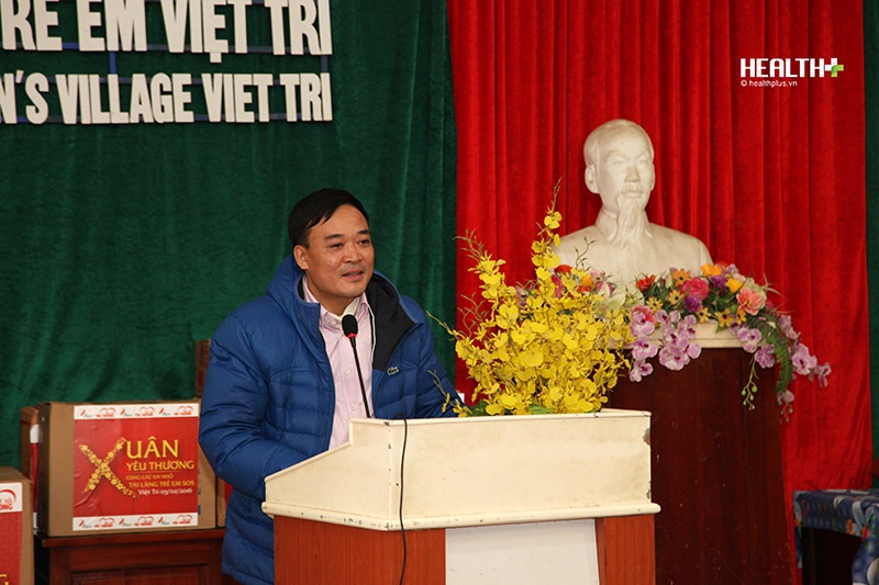 Ông Nguyễn Xuân Hoàng - Chủ tịch Hội đồng thành viên Tập đoàn IMC - Hồng Bàng gửi lời chúc Tết đến các mẹ, các dì và các cháu trong làng trẻ SOS Việt Trì