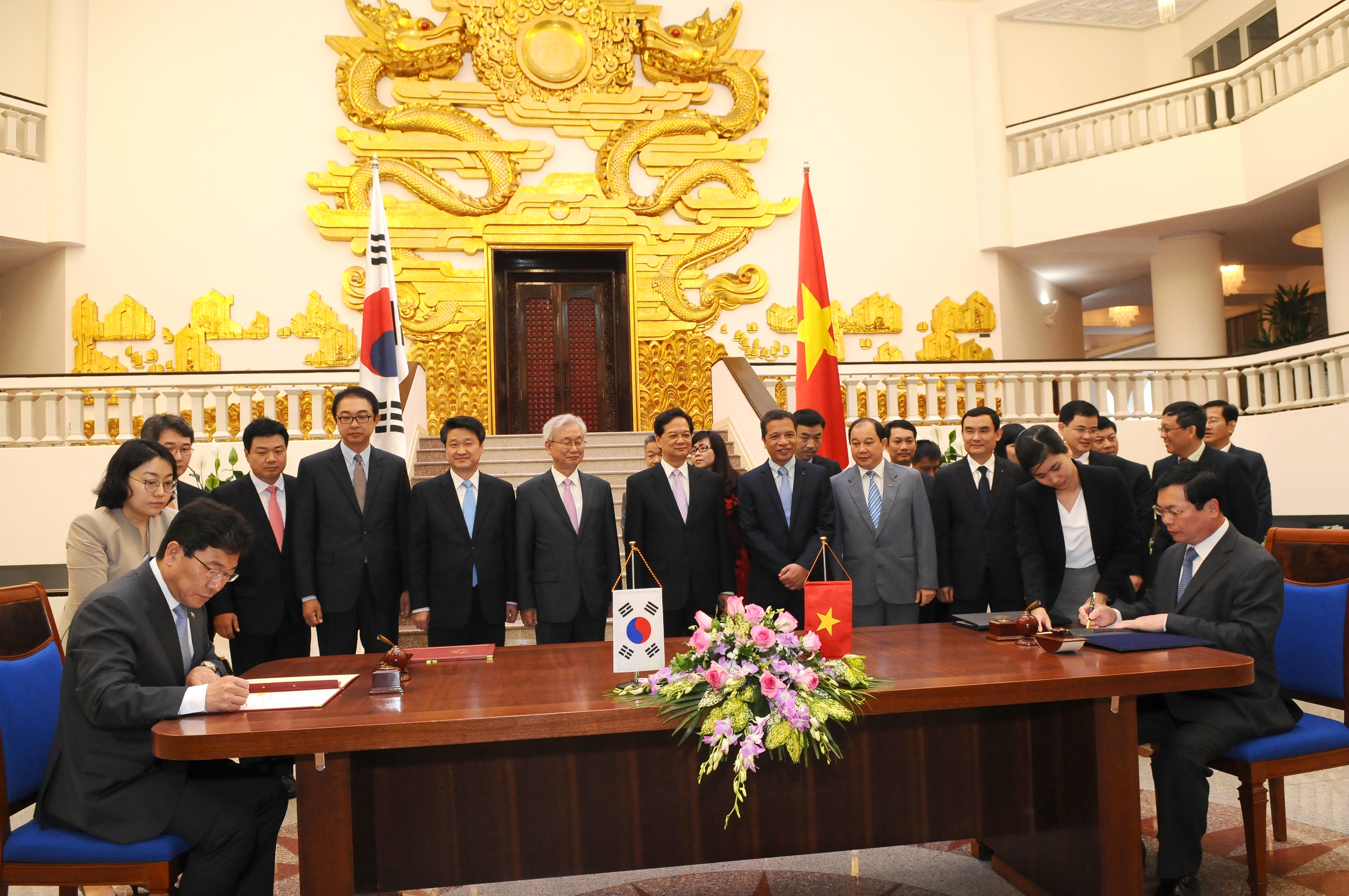 Chính thức ký Hiệp định thương mại tự do Việt Nam - Hàn Quốc