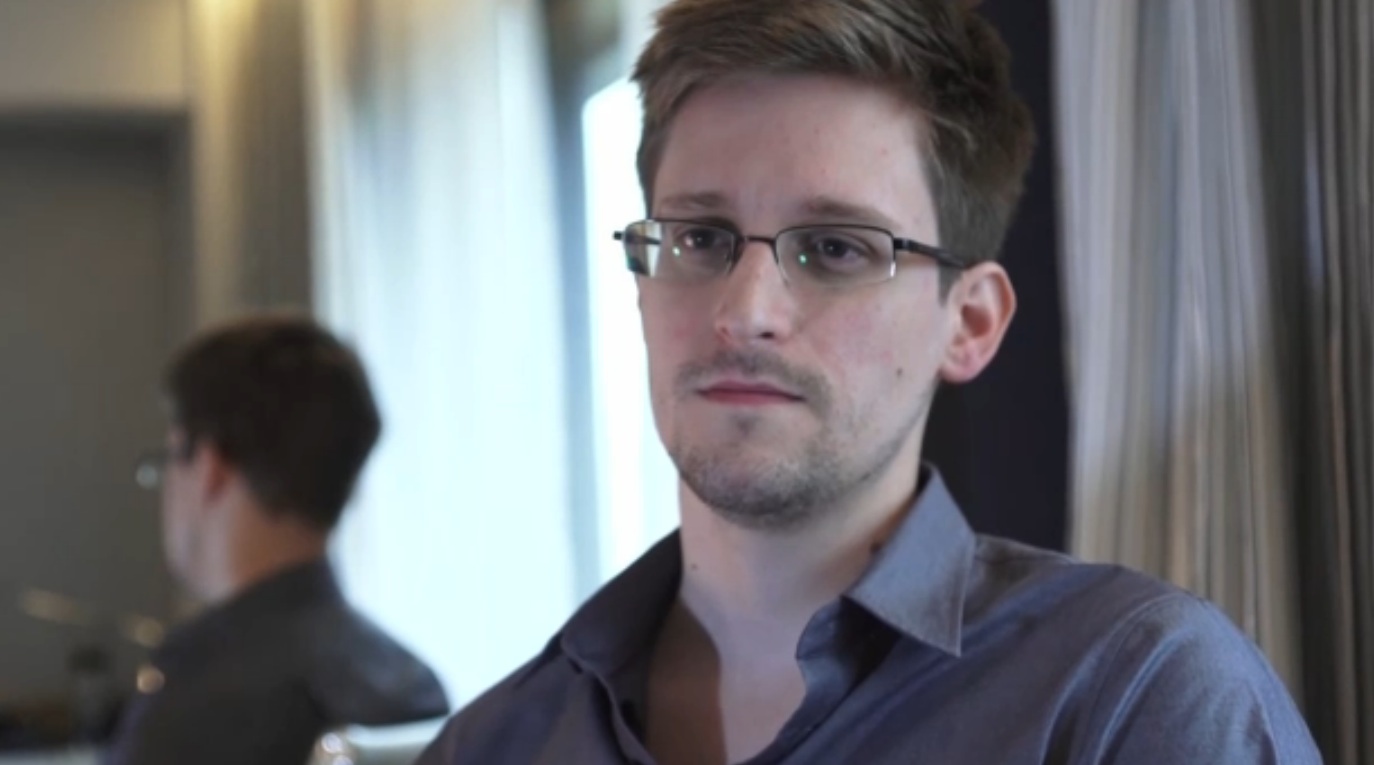 Tài tử Joseph Gordon-Levitt thủ vai Edward Snowden trong bộ phim do Oliver Stone thực hiện