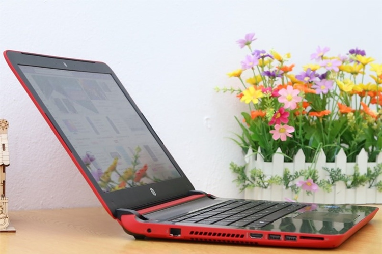HP 14 R041TU 34034G50 giúp người tiêu dùng sử dụng chiếc laptop giá rẻ tiện lợi hơn