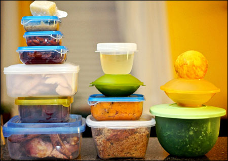 Hộp đựng thức ăn bằng nhựa ảnh hưởng tới sức khỏe người dùng