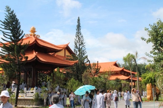 h&igrave;nh ảnh nhạy cảm của tăng ni ở Thiền viện Tr&uacute;c l&acirc;m Thanh Nguy&ecirc;n