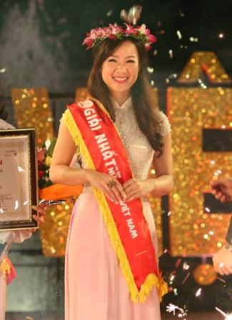  nữ sinh Lương Thị Thu Hà khi giành giải nhất