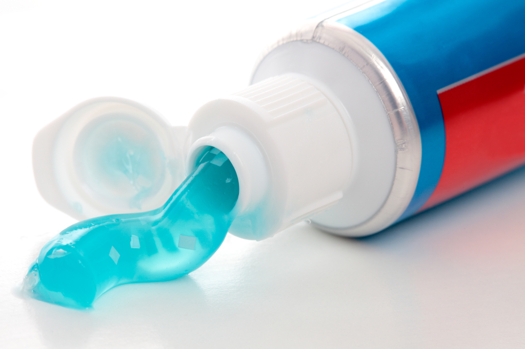 Thuốc đáng răng có chứa chất gây ảnh hưởng sức khỏe thai nhi