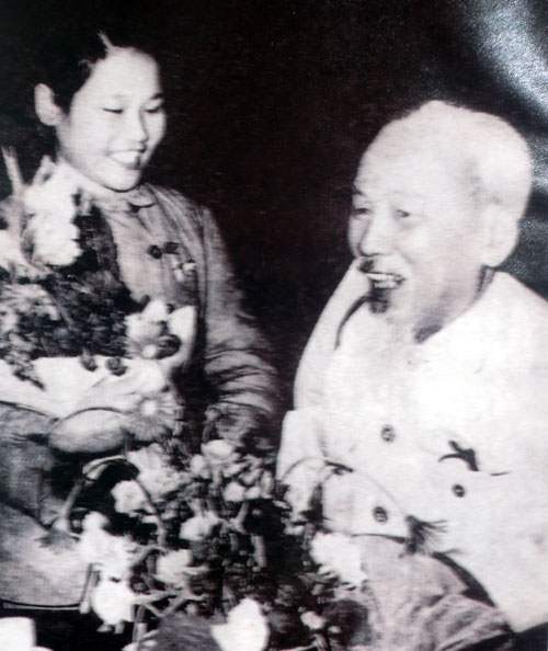 Anh hùng Nguyễn Thị Kim Huế