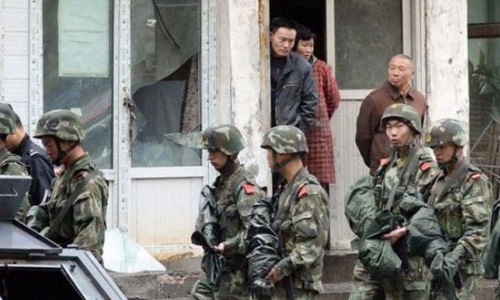 Quan chức an ninh Trung Quốc bị bắn chết ở Tân Cương