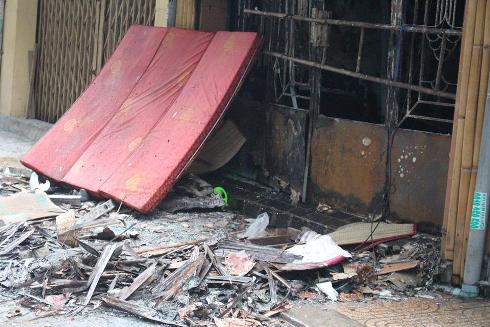 Vụ cháy kinh hoàng ở phố Lê Văn Sỹ khiến 6 người thiệt mạng