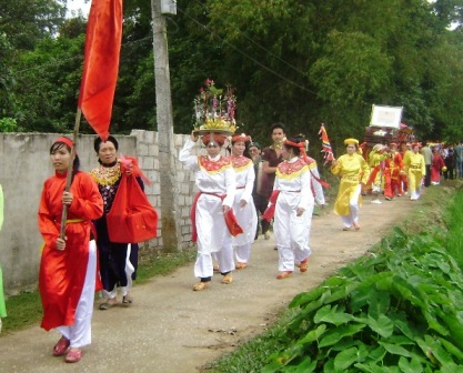 Cứ vào ngày 1/2 âm lịch, người dân làng Thiều Xá, xã Cầu Lộc, huyện Hậu Lộc (Thanh Hóa) lại tưng bừng ăn Tết lại