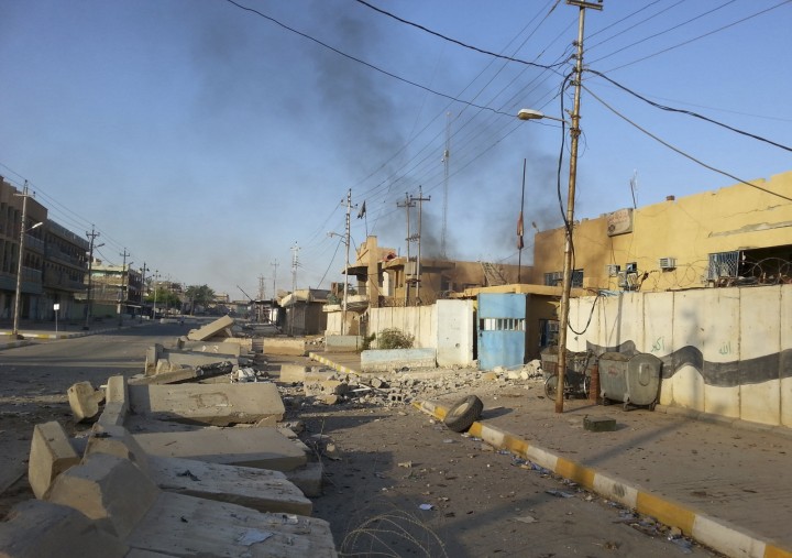 Cảnh hoang tàn tại tỉnh Anbar nơi xảy ra giao tranh với nhà nước Hồi giào ISIS hôm 30/10. Ảnh Reuters