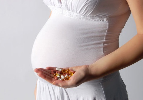Bà cầu cần tránh bổ sung quá nhiều vitamin A trong thời gian mang thai bởi điều này có thể dẫn đến sẩy thai