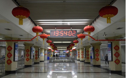 Ga tàu Bắc Kinh vắng vẻ những ngày nghỉ Tết. Ảnh Dfic