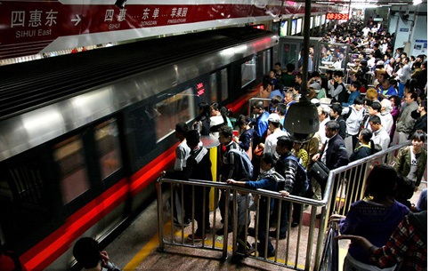 Hình ảnh đông đúc thường thấy của thủ đô Bắc Kinh. Ảnh Dfic