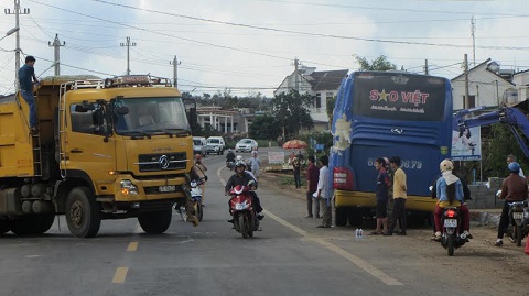 Vụ tai nạn liên hoàn khiến tình hình giao thông trên tuyến Hồ Chí Minh bị ách tắc kéo dài