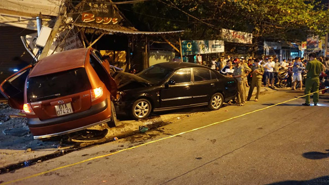 Hiện trường vụ tai nạn giao thông thảm khốc khiến 1 người tử vong tại chỗ