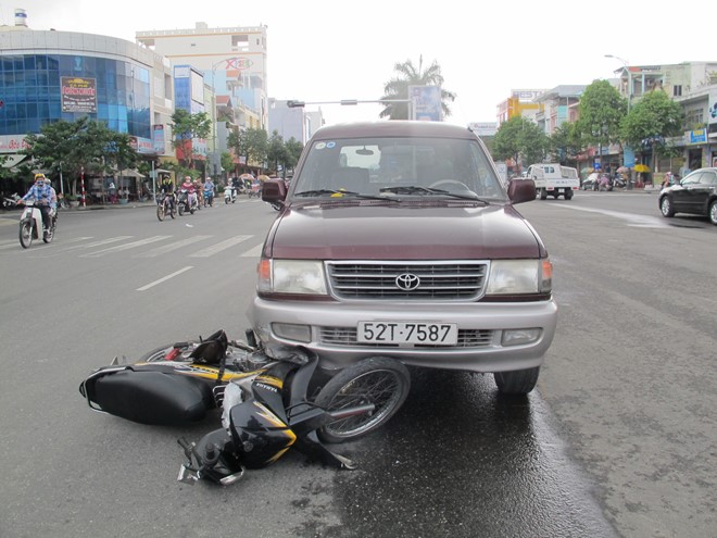 Hiện vụ tai nạn giao thông đang được lực lượng chức năng điều tra làm rõ