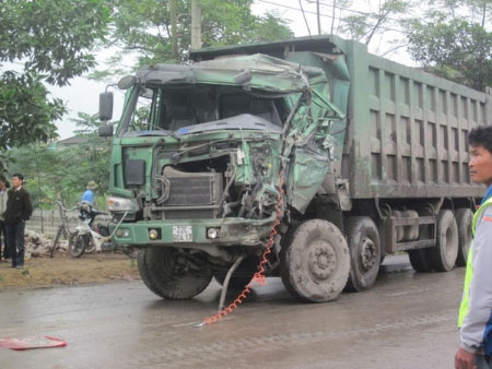 Hiện Công an huyện Sơn Hòa tiếp tục điều tra làm rõ nguyên nhân vụ tai nạn giao thôngv