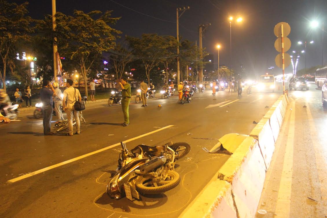 Hiện trường vụ tai nạn giao thông thương tâm khiến cụ ông hơn 75 tuổi tử vong trên Xa lộ Hà Nội