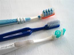 Cần giữ sạch, khô bàn chải đánh răng