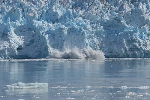 Băng tại Nam Cực đang tan chảy với tốc độ chóng mặt
