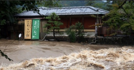 10 người chết, 1 người mất tích và nhiều người bị thương do ảnh hưởng của bão Hạ Long ở Nhật