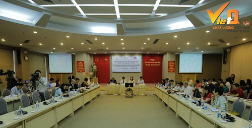 Thứ trưởng Trần Việt Thanh phát biểu tại Lễ công bố Báo cáo thương niên doanh nghiệp Việt Nam. Quang cảnh lễ công bố