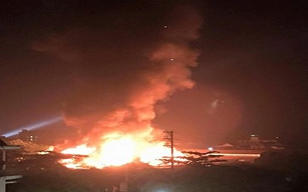 Cháy chợ Bình Sơn (Hương Khê, Hà Tĩnh) khiến nhiều người dân hốt hoảng. (ảnh: FB) 
