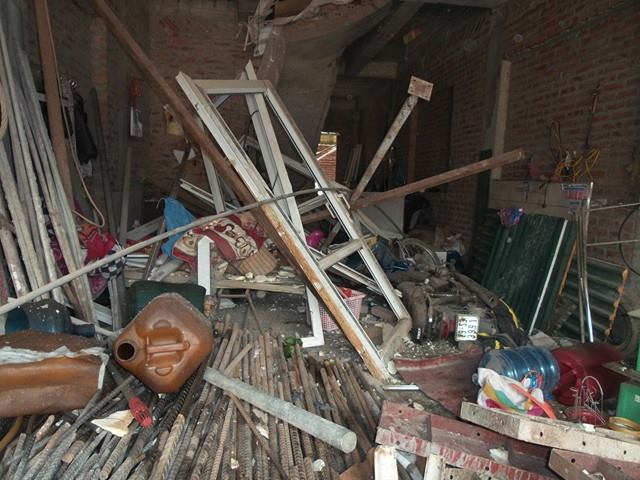 Hình ảnh lộn xộn bên trong ngôi nhà sau khi vụ nổ xảy ra