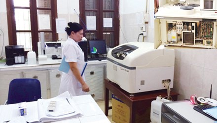 Bệnh viện Đa Khoa Thường Tín sử dụng máy xét nghiệm không rõ nguồn gốc trong khám chữa bệnh