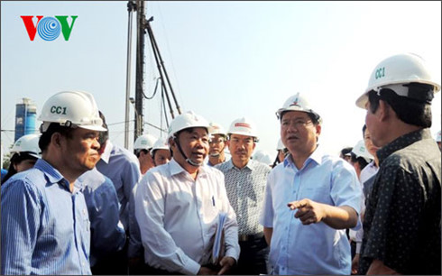 Cùng ngày, Bí thư Đinh La Thăng tới thăm Công trình xây dựng Bệnh viện Nhi đồng Thành phố tại huyện Bình Chánh, TPHCM