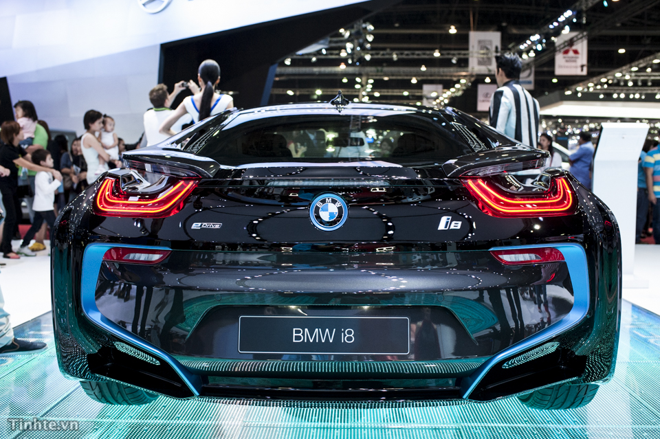 Doanh thu từ thị trường Trung Quốc chủ yếu đến từ những dòng xe sang trọng của BMW: BMW 5 series.