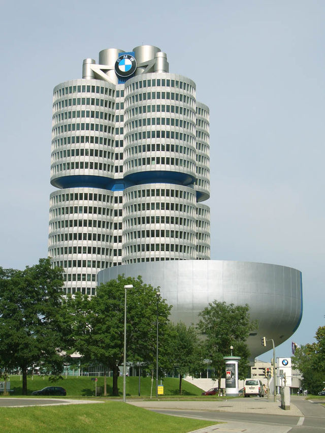 Doanh số bán hàng của BMW liên tục tăng bất ngờ trong nửa đầu 2014
