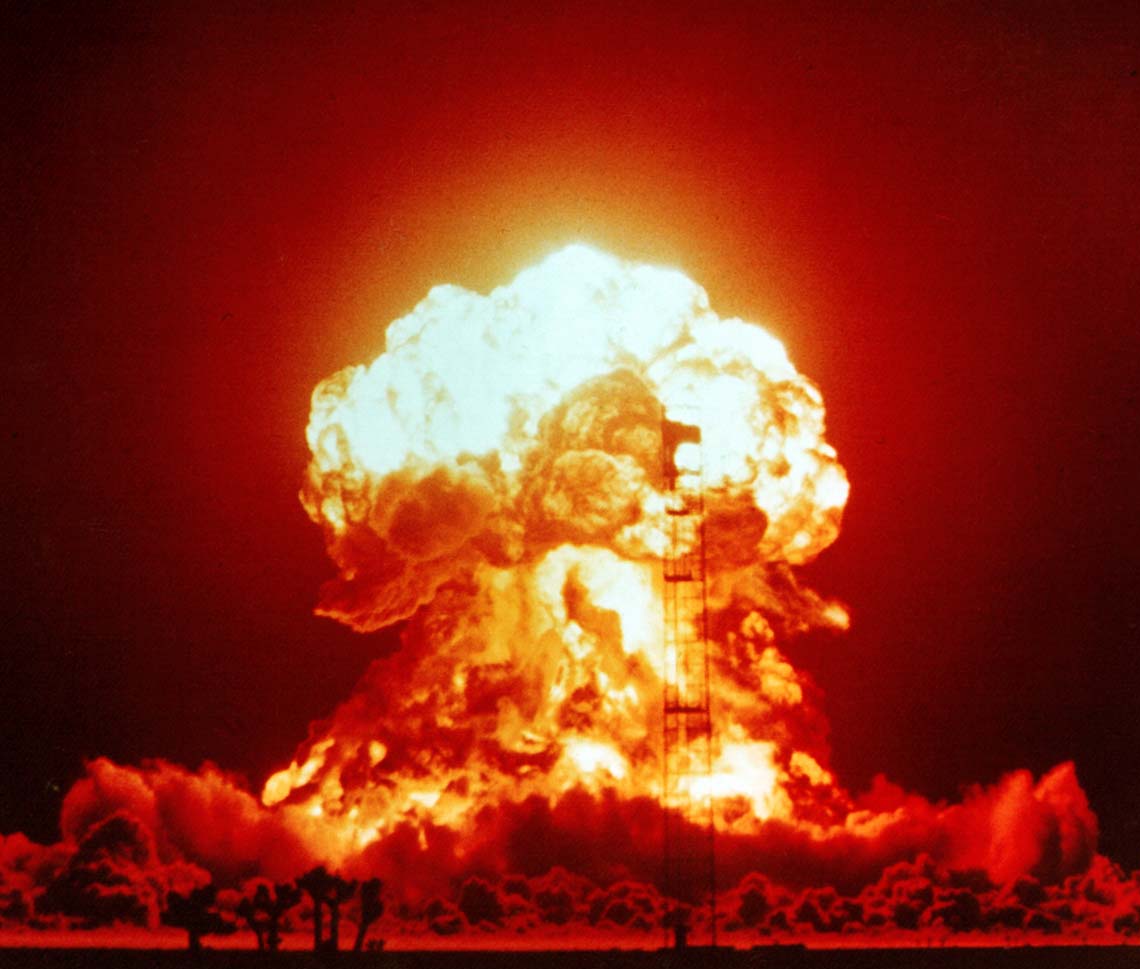 Vụ thử bom nguyên tử tại khu vực thử nghiệm Nevada, Mỹ, vào năm 1953
